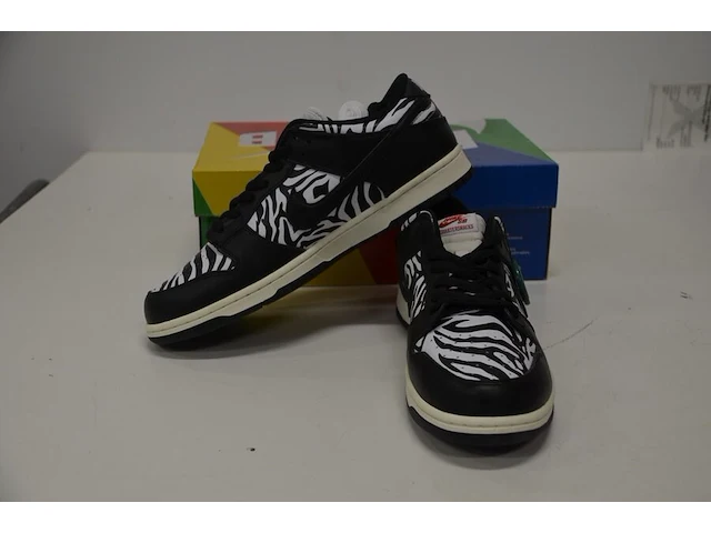 Sneakers nike sb dunk low og qs quartersnacks zebra maat 45 nieuw in doos (2) - afbeelding 8 van  10