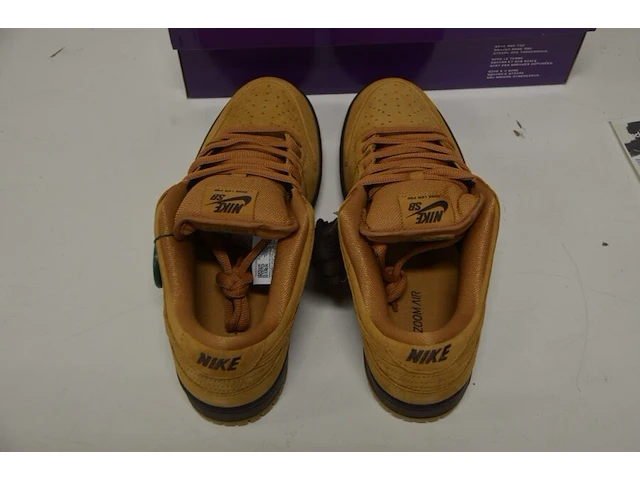 Sneakers nike sb dunk low wheat (2020) maat 42 nieuw in doos (2) - afbeelding 5 van  8