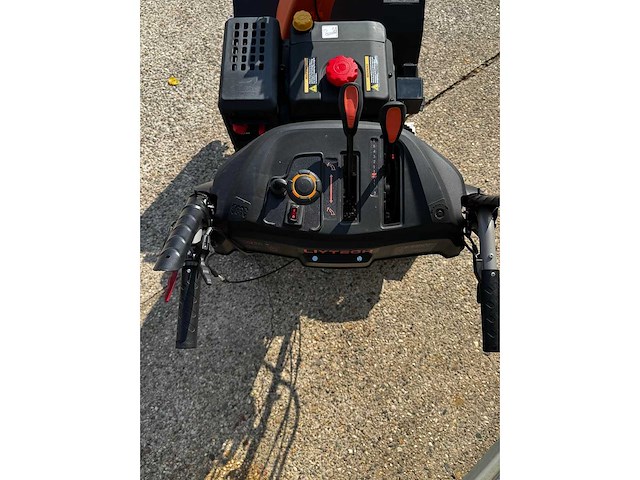 Sneeuwfrees benzine rups 375cc loncin - afbeelding 2 van  8