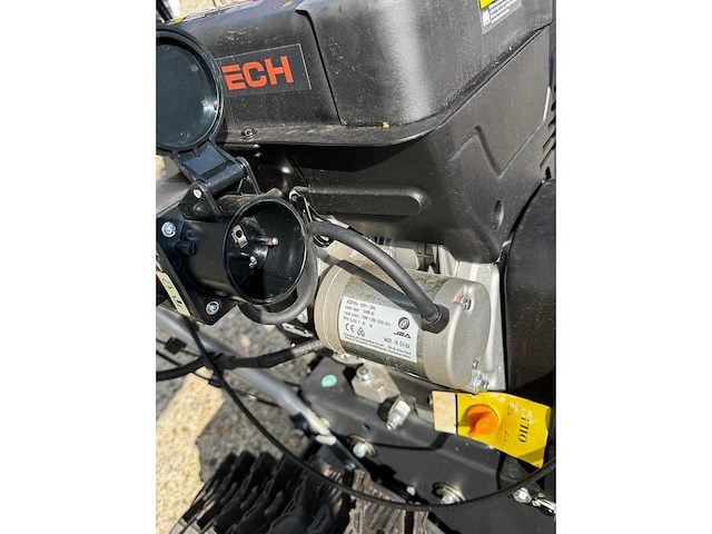 Sneeuwfrees benzine rups 375cc loncin - afbeelding 4 van  8