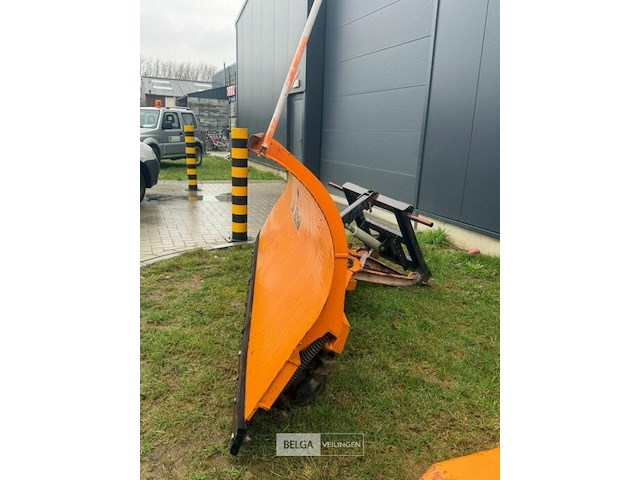 Sneeuwploeg - afbeelding 1 van  4