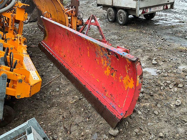 Sneeuwploeg - afbeelding 1 van  10