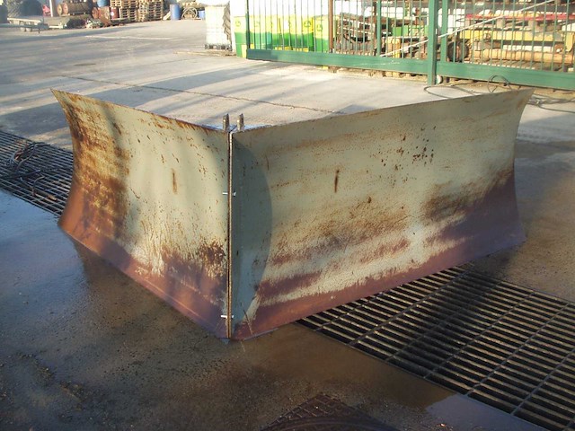 Sneeuwschuif - snow pusher - afbeelding 1 van  4