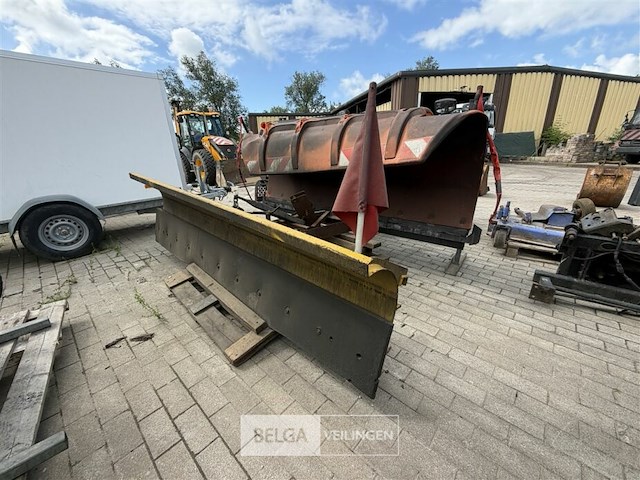 Sneeuwschuif c.o.v. – brand-, rook- en/of waterschade - afbeelding 5 van  8