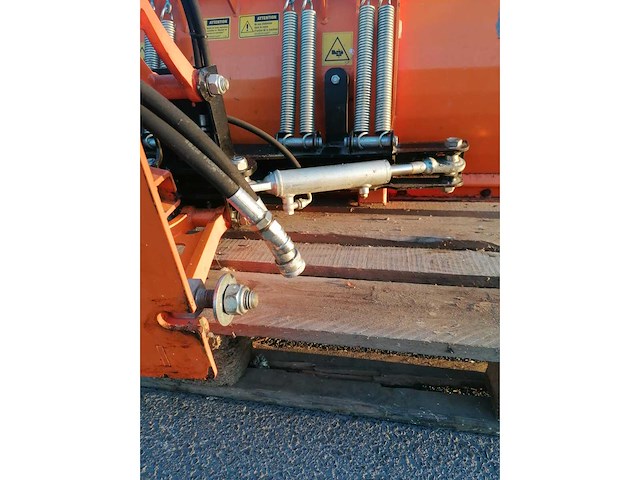 Sneeuwschuiver voor minitractor - afbeelding 8 van  9