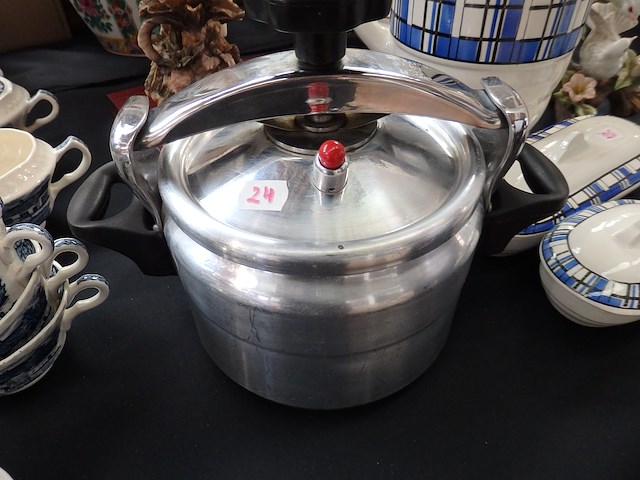 Snelkookpan 3 liter lavi - afbeelding 1 van  2