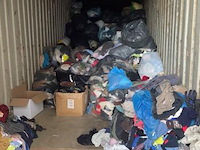 Snelveiling tweedehands kledij/schoenen