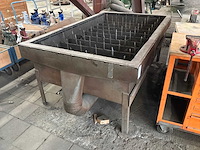 Snijbrander tafel met afzuiging - afbeelding 1 van  3