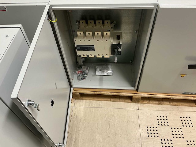 Socomec omschakelaar 630a overig elektra toebehoren - afbeelding 5 van  6