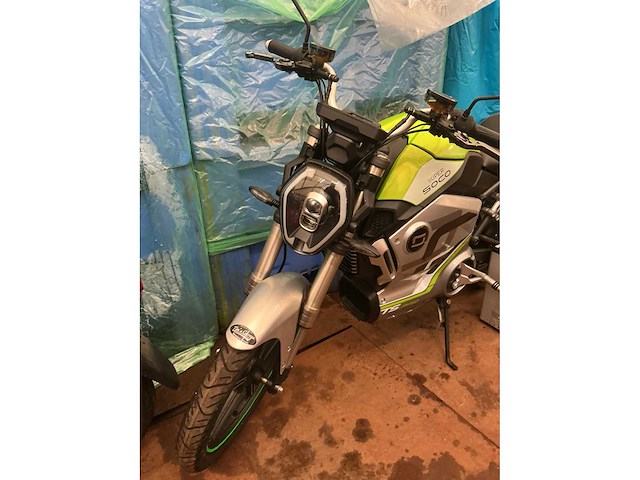 Soco,super ts limited ts1 elektrische scooter - afbeelding 4 van  6