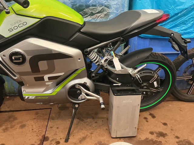 Soco,super ts limited ts1 elektrische scooter - afbeelding 3 van  6