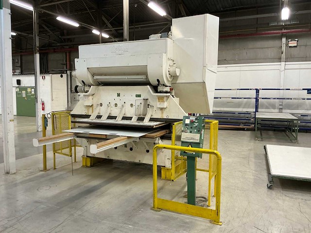 Soenen persmachine - afbeelding 1 van  20