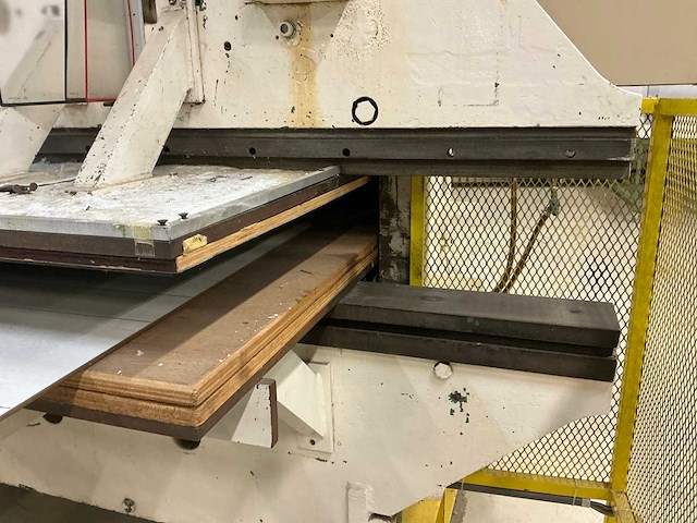 Soenen persmachine - afbeelding 19 van  20