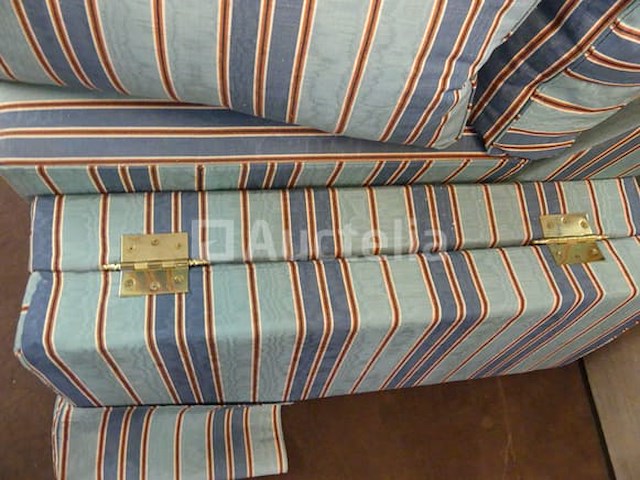 Sofa en fauteuil van decoratieve stoffen - afbeelding 1 van  8