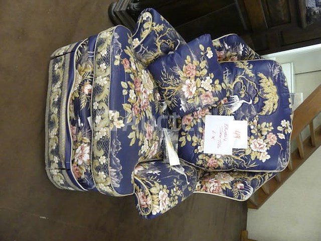Sofa en fauteuil van decoratieve stoffen - afbeelding 2 van  8