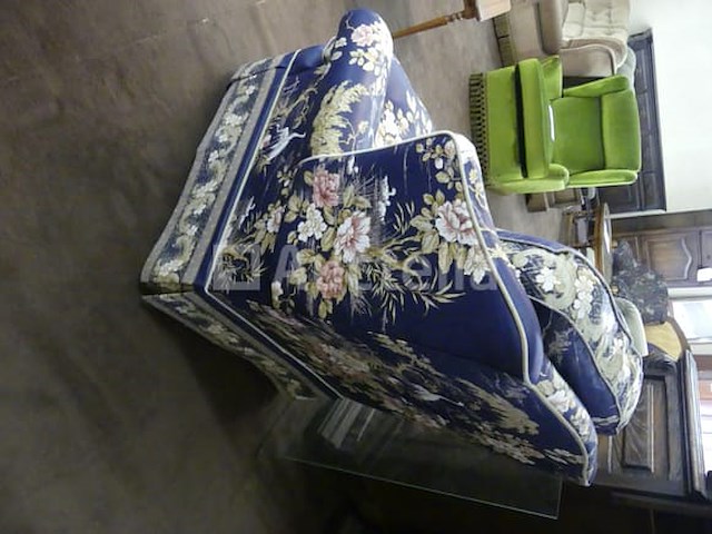 Sofa en fauteuil van decoratieve stoffen - afbeelding 3 van  8