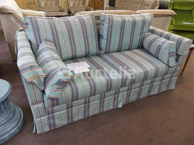 Sofa en fauteuil van decoratieve stoffen - afbeelding 6 van  8
