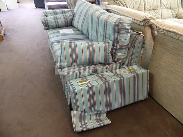 Sofa en fauteuil van decoratieve stoffen - afbeelding 8 van  8