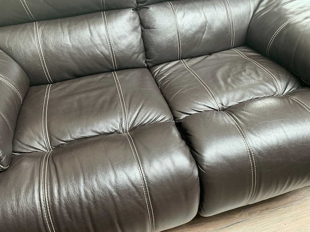 Sofa - afbeelding 3 van  11