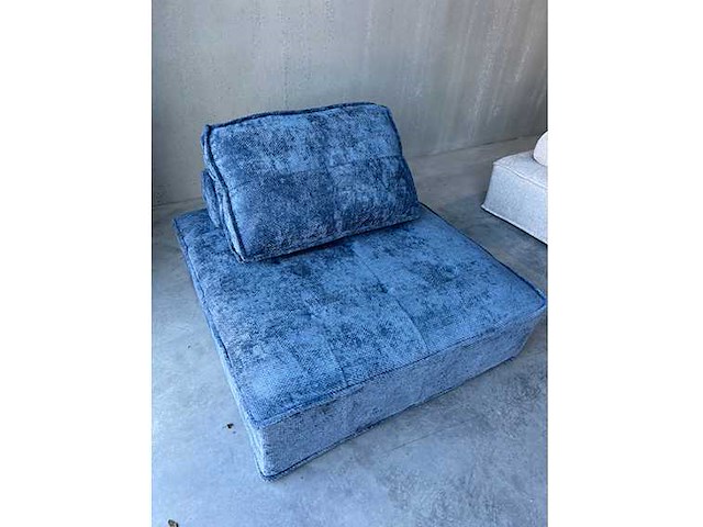 Sofa - afbeelding 1 van  1