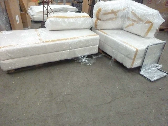 Sofa - afbeelding 1 van  4