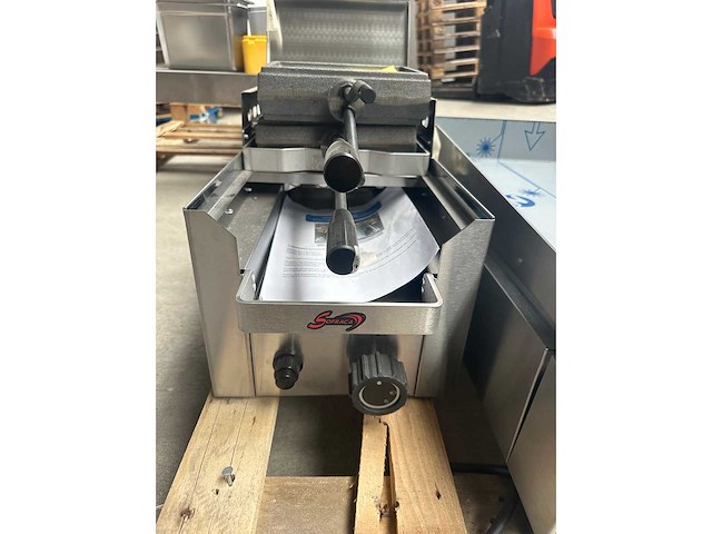 Sofraca - 19066 - omkeerbare kermiswafelijzer gas - afbeelding 1 van  3