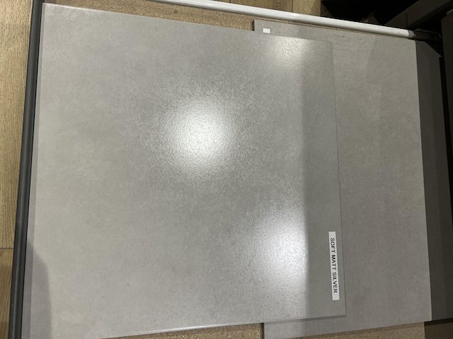 Soft matt silver vloer 45x45 - afbeelding 1 van  1