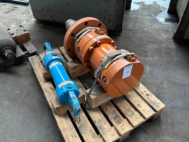 Soge rep hydraulische cilinder (2x) - afbeelding 1 van  4