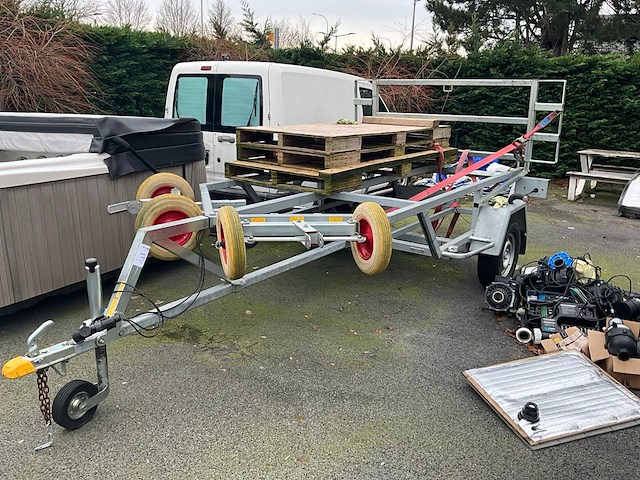 Sogewalot aanhangwagen voor jacuzzi transport - afbeelding 1 van  7