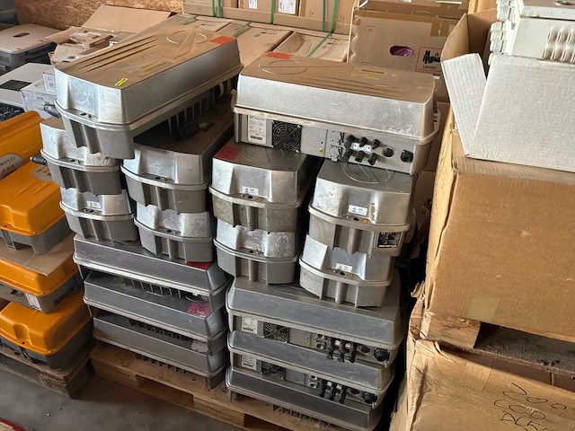 Solar max 3000c/6000c/6000 s omvormer - afbeelding 1 van  12