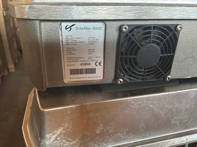 Solar max 3000c/6000c/6000 s omvormer - afbeelding 9 van  12