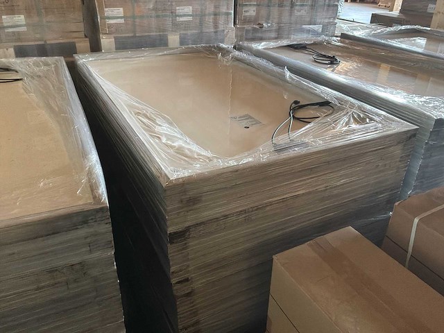 Solarwatt m220-60-gts ak zonnepaneelset - 34-delige pallet - afbeelding 1 van  4