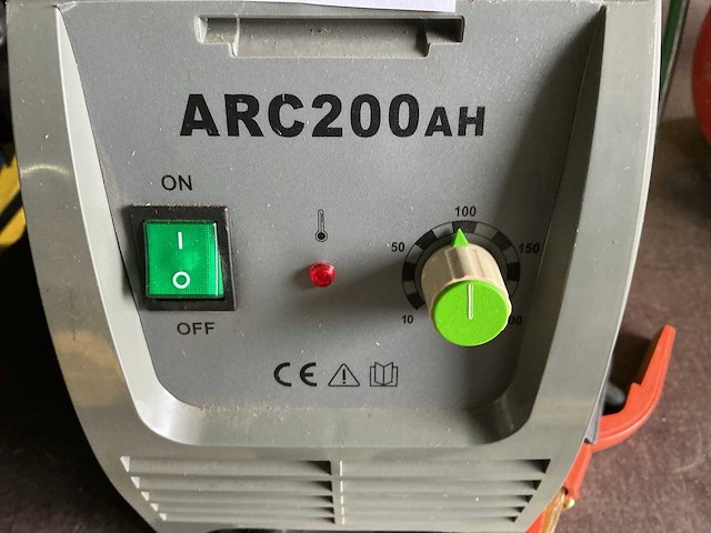 Soldatech s acr 200 ah elektrode lasapparaat inclusief toorts enz - afbeelding 2 van  3