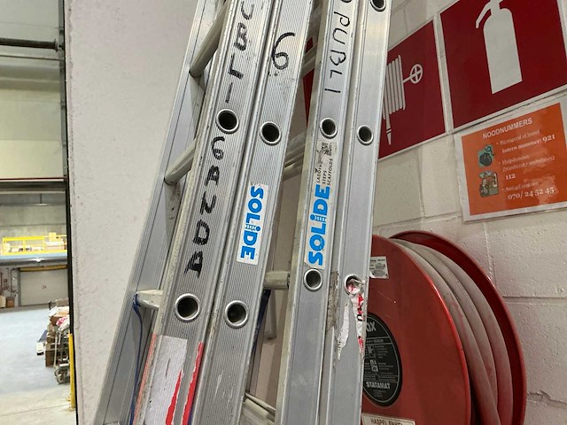 Solde alu vouwladder (2x) - afbeelding 3 van  3