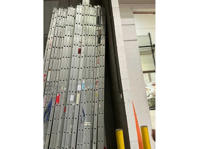 Solde alu vouwladder (4x) - afbeelding 1 van  2