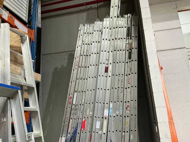 Solde alu vouwladder (5x) - afbeelding 1 van  3