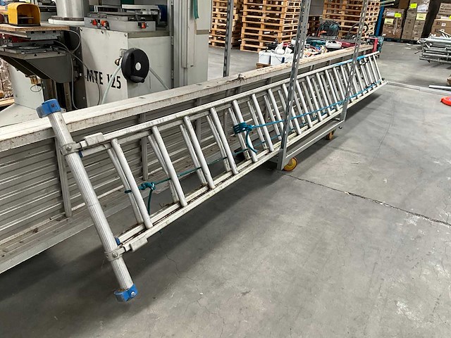 Solide 2-delige alu schuifladder (2x20) - afbeelding 1 van  6