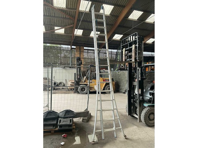 Solide 2x15 aluminum schuifladder - afbeelding 1 van  4