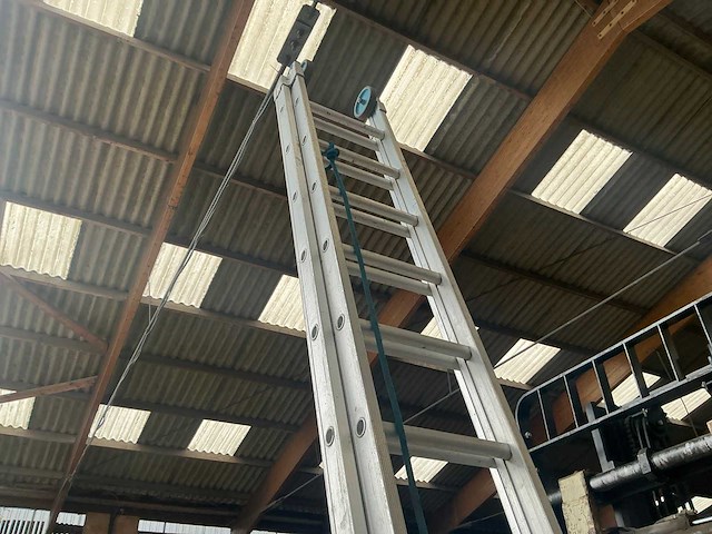 Solide 2x15 aluminum schuifladder - afbeelding 3 van  4