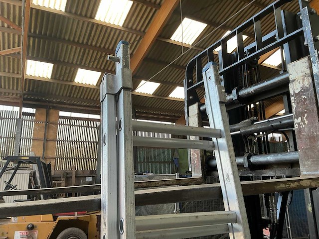 Solide 2x8 schuifladder - afbeelding 3 van  3