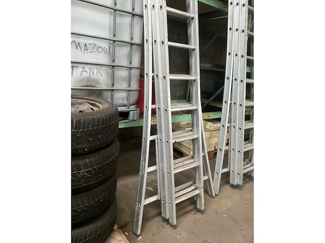 Solide 3-delige uitschuifbare ladder - afbeelding 2 van  6