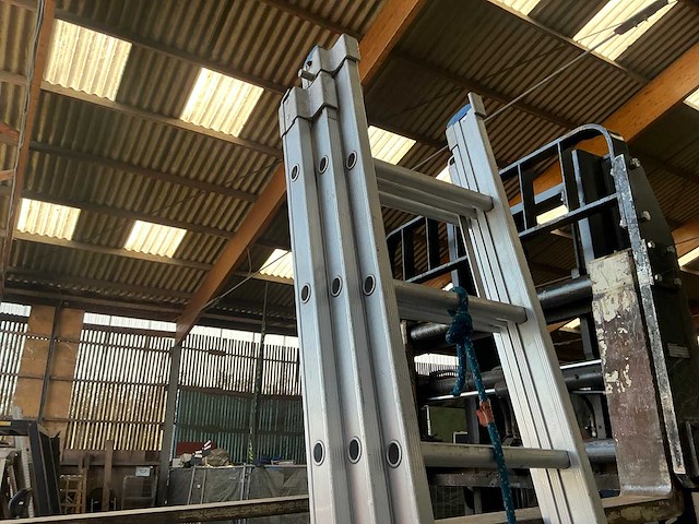 Solide 3x10 aluminum schuifladder - afbeelding 3 van  4