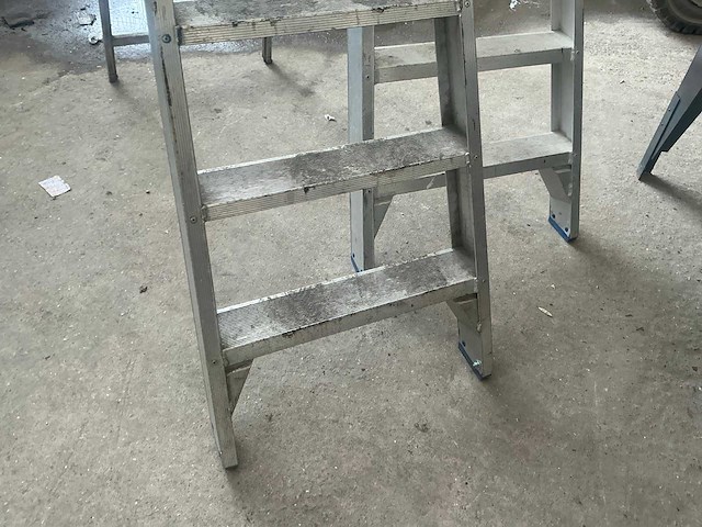 Solide aluminium diverse trapladder (2x) - afbeelding 3 van  4