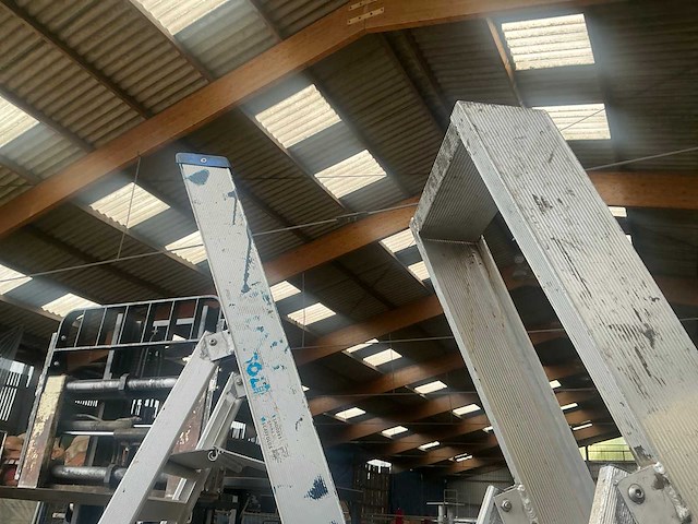Solide aluminium diverse trapladder (2x) - afbeelding 4 van  4