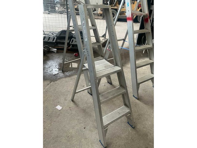 Solide aluminium diverse trapladder (3x) - afbeelding 4 van  4