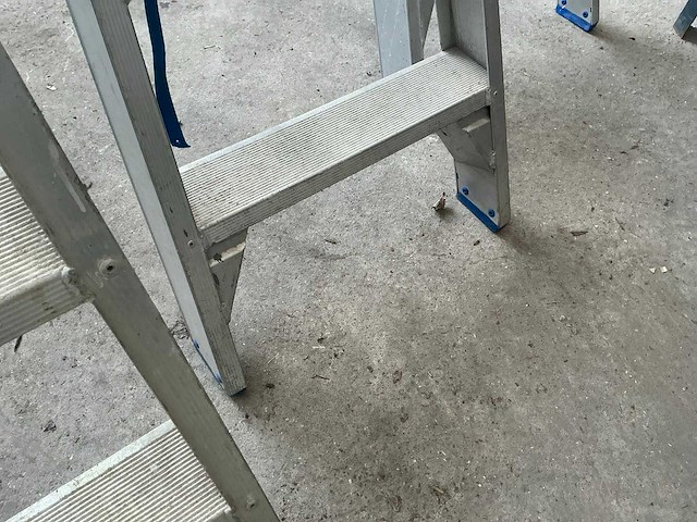Solide aluminium diverse trapladder (3x) - afbeelding 6 van  9