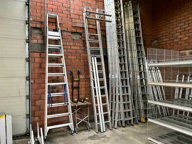 Solide aluminium hangladders 3m (2x) - afbeelding 1 van  5