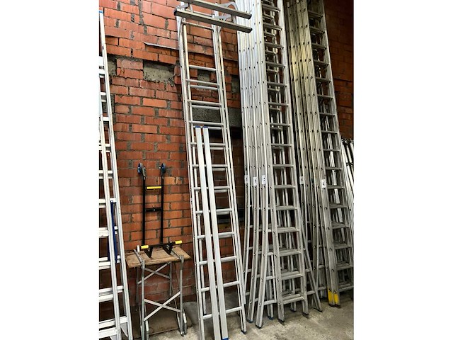 Solide aluminium hangladders 3m (2x) - afbeelding 2 van  5