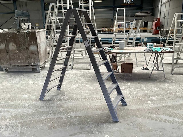 Solide aluminium trap - afbeelding 1 van  4