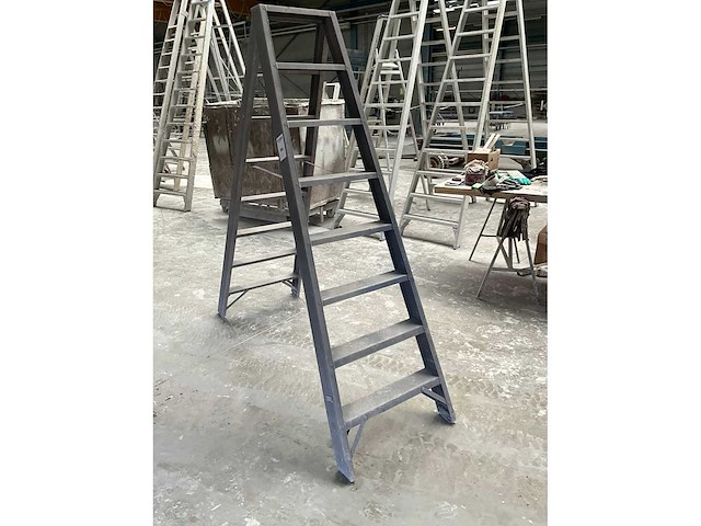 Solide aluminium trap - afbeelding 2 van  4